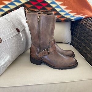 LL Bean warm lined Leather Moto Style Boots